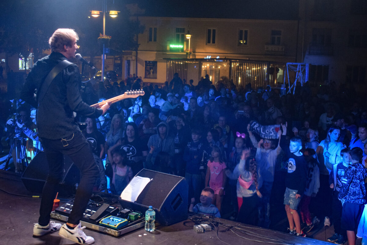 widok ze sceny na publiczność, zespół ereles