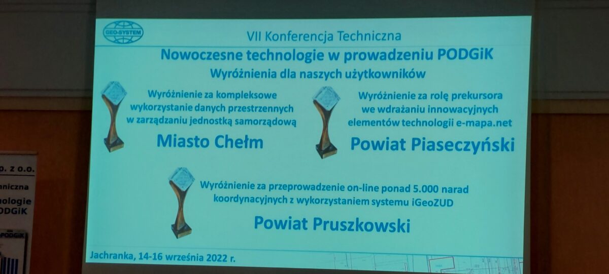 ekran z informacją o wyróżnieniu dla powiatu