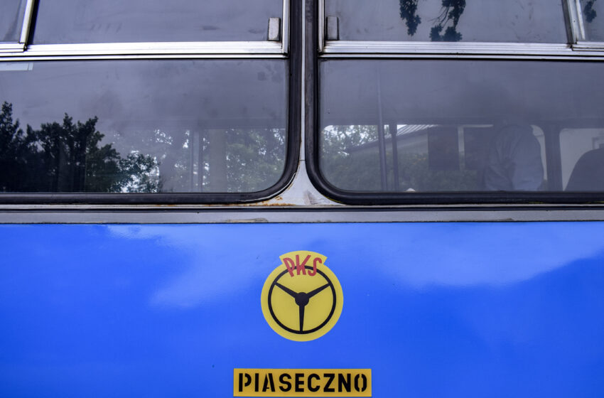 autobus niebieski PKS