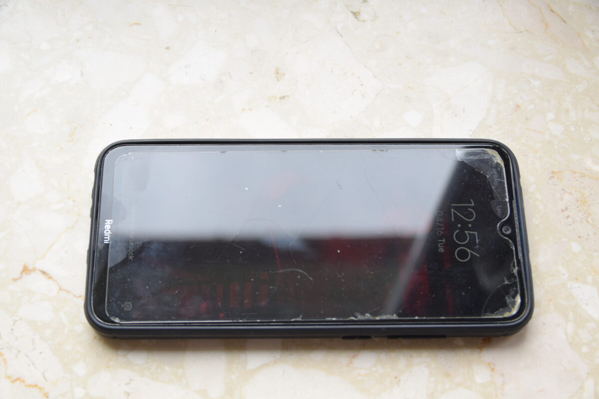 Smartfon Xiaomi ORG.5314.39.2021 – cena wywoławcza 20 zł (telefon włącza się, blokada ekranu);