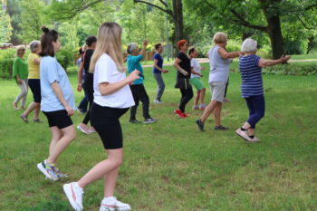 zumba w parku miejskim