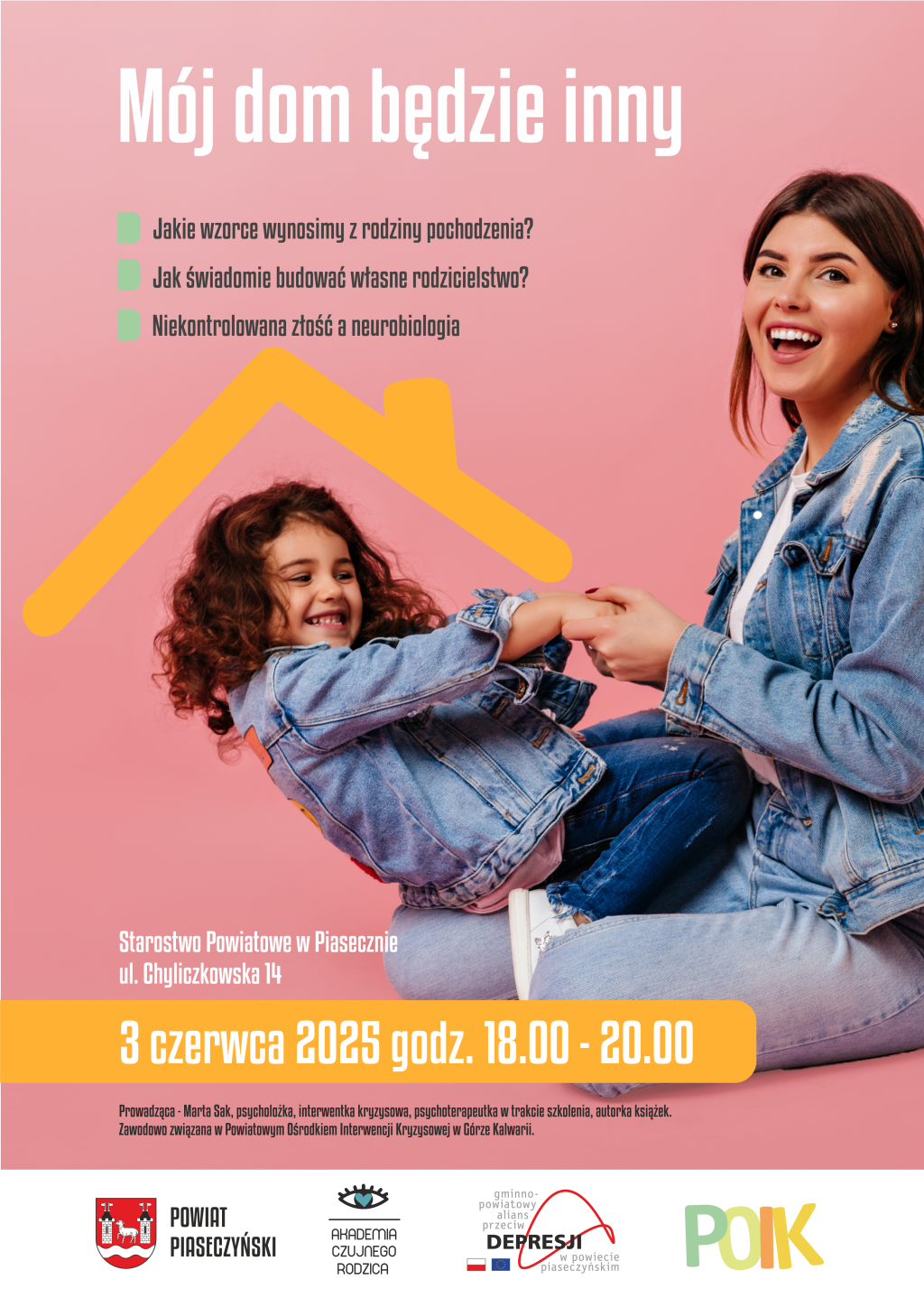 mama z córką w dzinsowych ubraniach