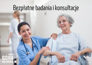 seniorka z pielęgniarką