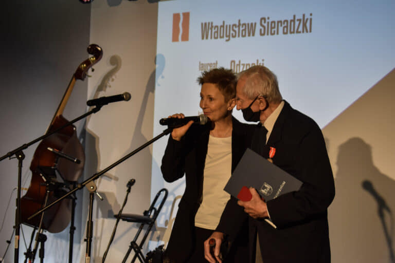 W. Sieradzki z Ewą Lubianiec na scenie